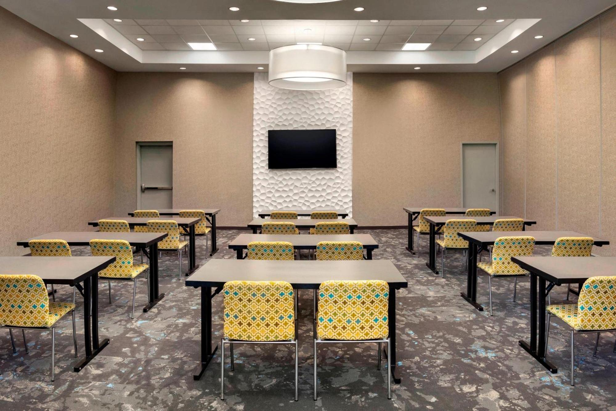 Aloft Jacksonville Tapestry Park Exterior photo
